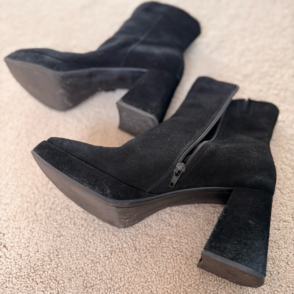Dolce Vita Black Ankle Booties
